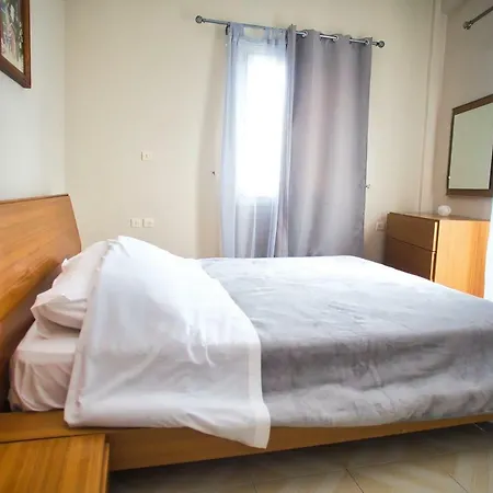 Athina Apartmán Fira (Santorini)